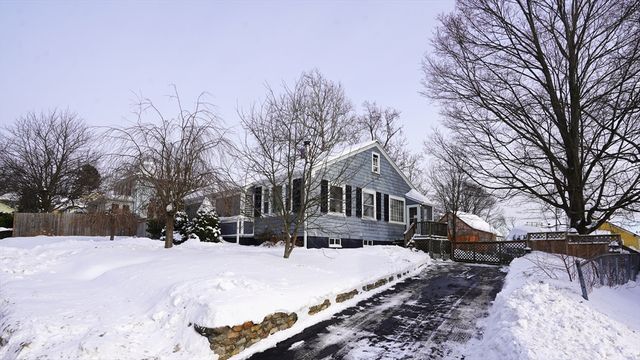50 Blackstone St, Cumberland, RI 02864
