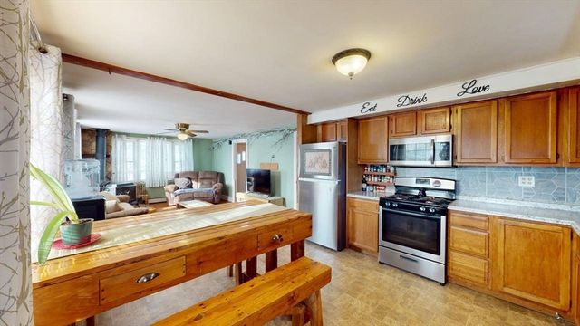 50 Blackstone St, Cumberland, RI 02864