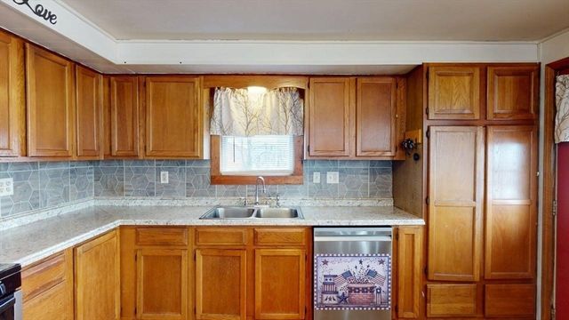 50 Blackstone St, Cumberland, RI 02864