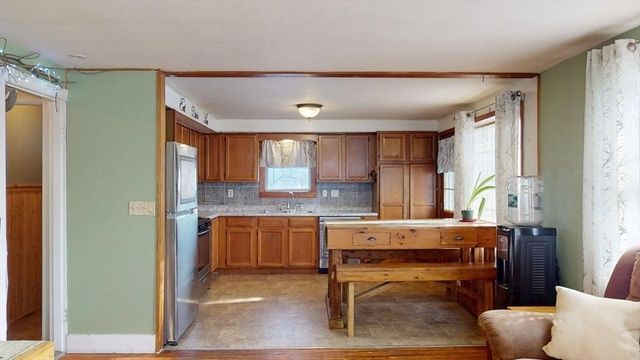 50 Blackstone St, Cumberland, RI 02864