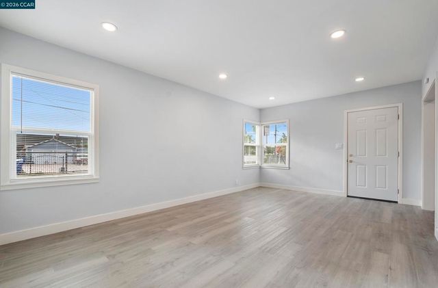 9028 A St, Oakland, CA 94603