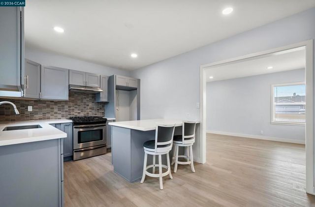 9028 A St, Oakland, CA 94603