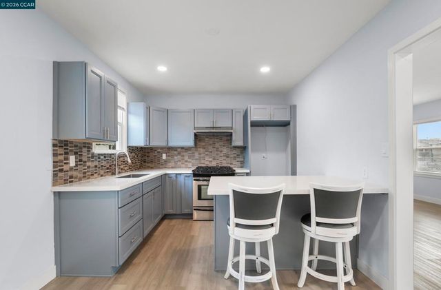 9028 A St, Oakland, CA 94603