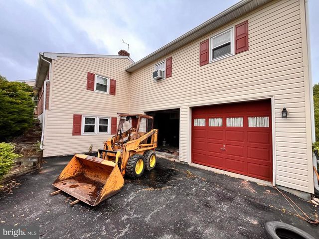 1368 S KEIM STREET, Pottstown, PA 19465