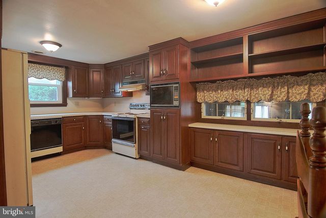 1368 S KEIM STREET, Pottstown, PA 19465