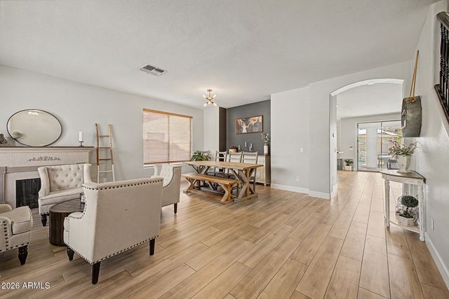 1375 E LOCUST Drive, Chandler, AZ 85286