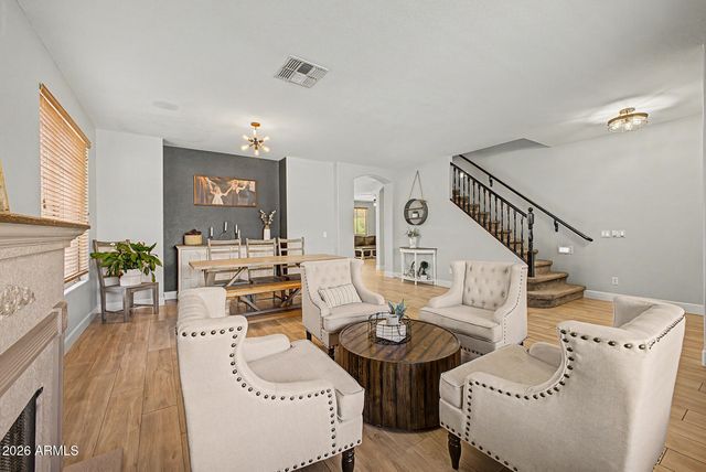 1375 E LOCUST Drive, Chandler, AZ 85286