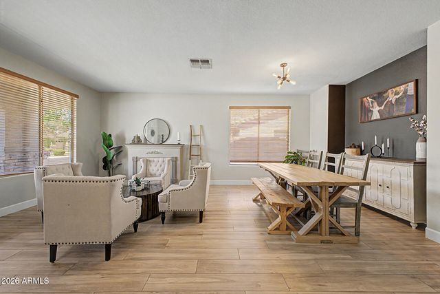 1375 E LOCUST Drive, Chandler, AZ 85286