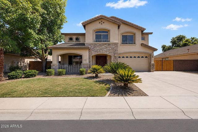 1375 E LOCUST Drive, Chandler, AZ 85286
