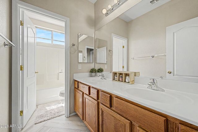 1375 E LOCUST Drive, Chandler, AZ 85286