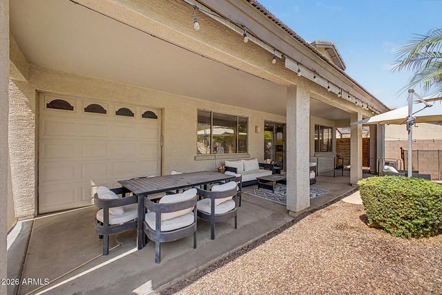 1375 E LOCUST Drive, Chandler, AZ 85286