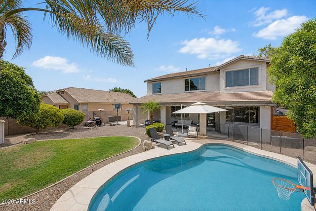 1375 E LOCUST Drive, Chandler, AZ 85286