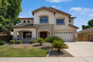 1375 E LOCUST Drive, Chandler, AZ 85286