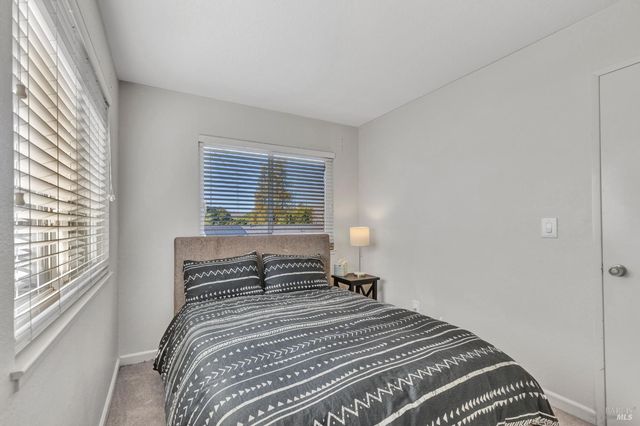 61 Parrott St, Vallejo, CA 94590