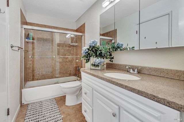 61 Parrott St, Vallejo, CA 94590