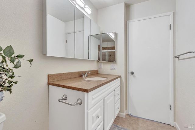 61 Parrott St, Vallejo, CA 94590