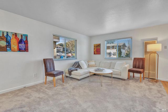 61 Parrott St, Vallejo, CA 94590