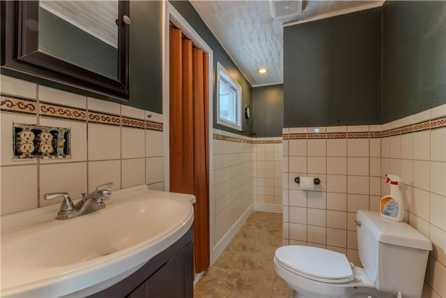 36 Warden St Street, Bath, NY 14810