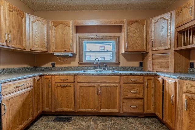 36 Warden St Street, Bath, NY 14810