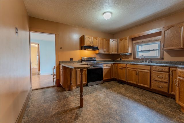 36 Warden St Street, Bath, NY 14810