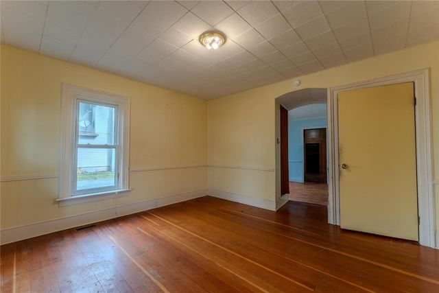 36 Warden St Street, Bath, NY 14810