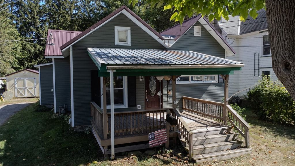 36 Warden St Street, Bath, NY 14810