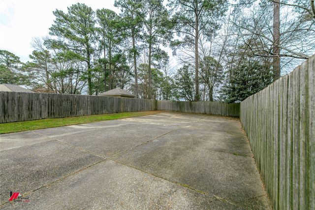 8705 Glen Haven Drive, Shreveport, LA 71106