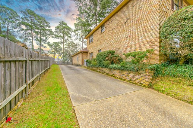 8705 Glen Haven Drive, Shreveport, LA 71106