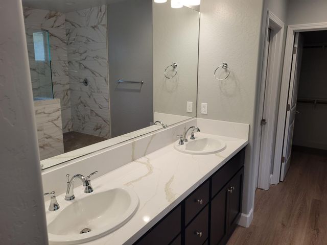 2114 Laverne Ave, Fresno, CA 93722