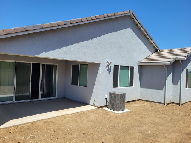 2114 Laverne Ave, Fresno, CA 93722