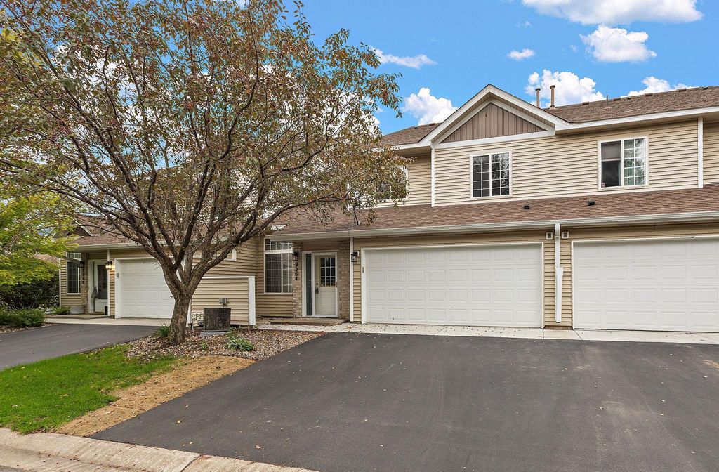 2264 River Rock Lane, Shakopee, MN 55379 — photo 2