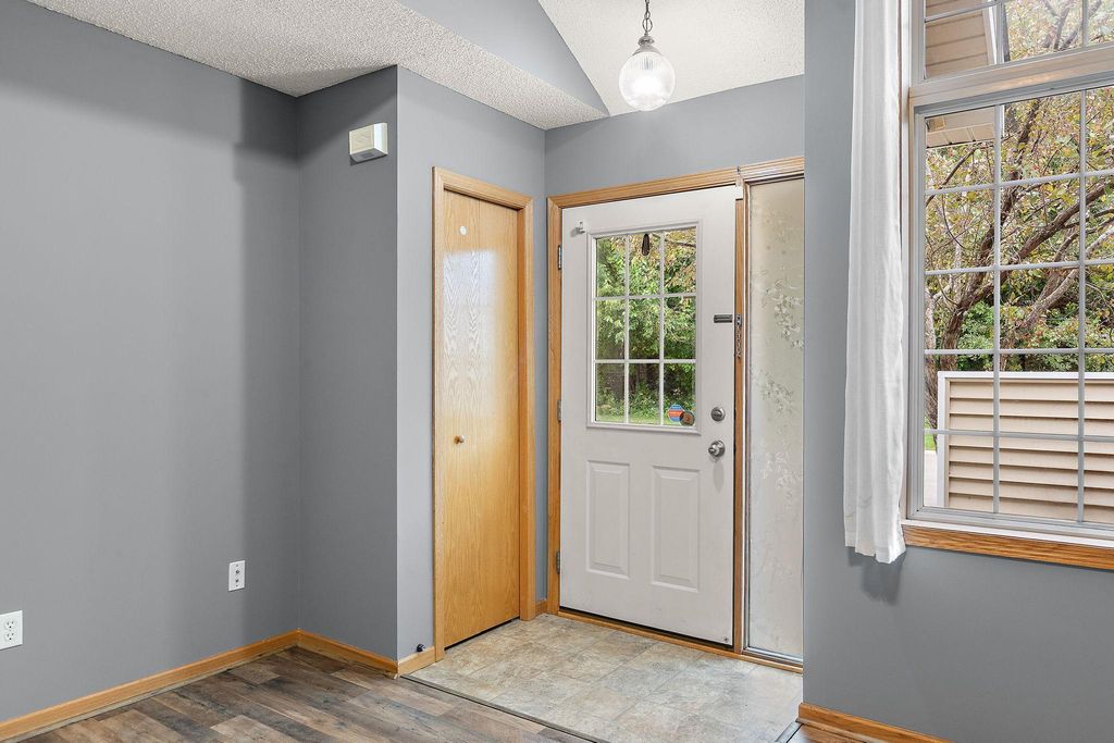 2264 River Rock Lane, Shakopee, MN 55379 — photo 3