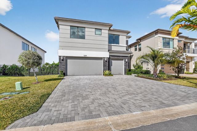 8289 Royal County Down Road, Boca Raton, FL 33434