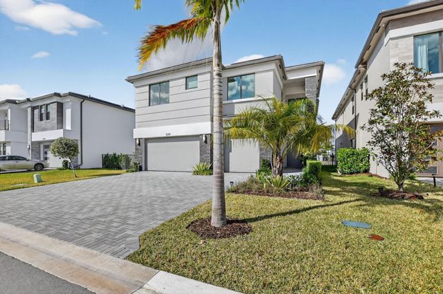 8289 Royal County Down Road, Boca Raton, FL 33434