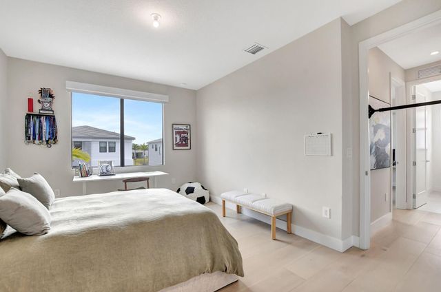 8289 Royal County Down Road, Boca Raton, FL 33434