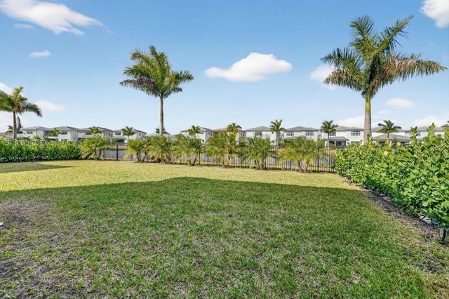 8289 Royal County Down Road, Boca Raton, FL 33434