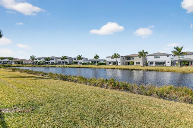 8289 Royal County Down Road, Boca Raton, FL 33434