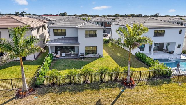 8289 Royal County Down Road, Boca Raton, FL 33434