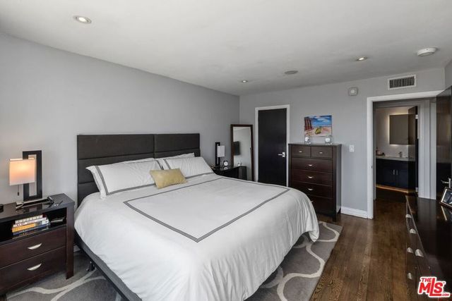 2260 N Cahuenga Boulevard 502, Los Angeles, CA 90068