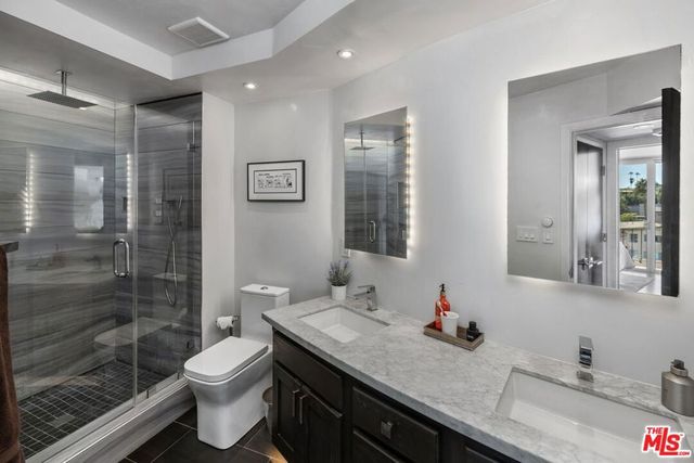 2260 N Cahuenga Boulevard 502, Los Angeles, CA 90068