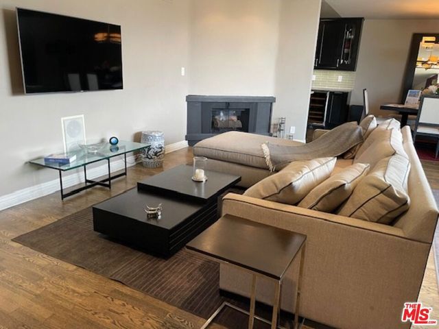 2260 N Cahuenga Boulevard 502, Los Angeles, CA 90068