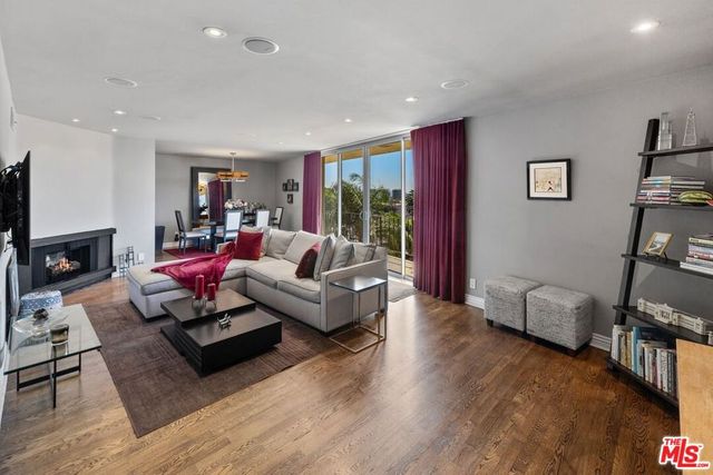 2260 N Cahuenga Boulevard 502, Los Angeles, CA 90068