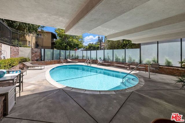 2260 N Cahuenga Boulevard 502, Los Angeles, CA 90068