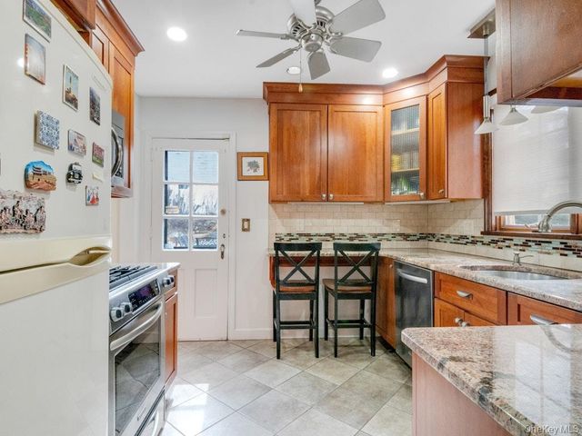 88 Stockbridge Road, Yonkers, NY 10710