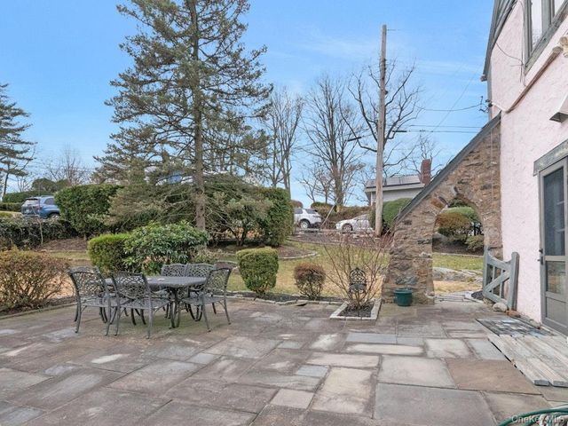 88 Stockbridge Road, Yonkers, NY 10710