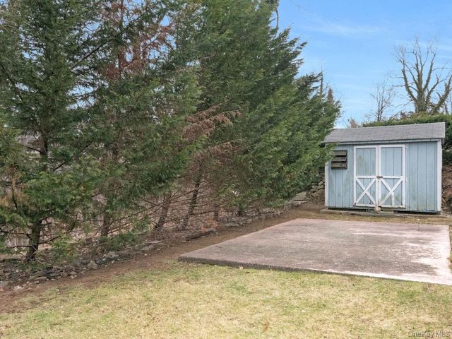 88 Stockbridge Road, Yonkers, NY 10710