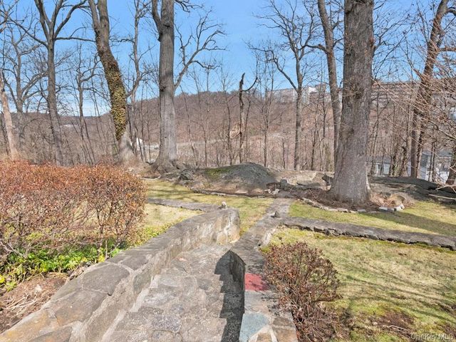 88 Stockbridge Road, Yonkers, NY 10710