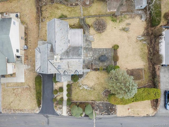 88 Stockbridge Road, Yonkers, NY 10710