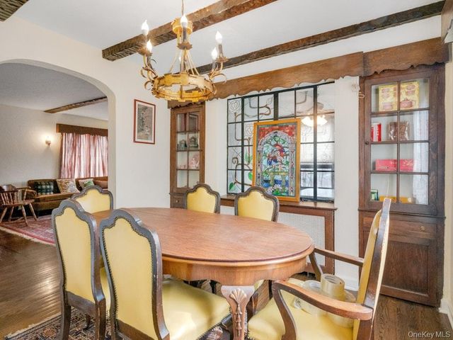 88 Stockbridge Road, Yonkers, NY 10710