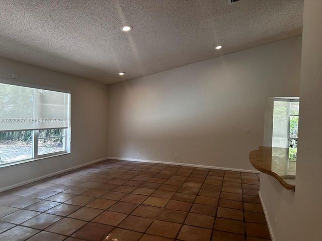 1200 NW 101st Ave, Plantation, FL 33322